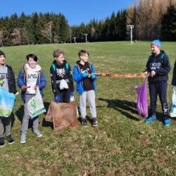 Úklid přírody - Den Země 22. 04. 2022